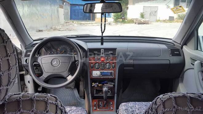 Mercedes C 200 1999, 200,000 km - 2.0 l - Sumqayıt