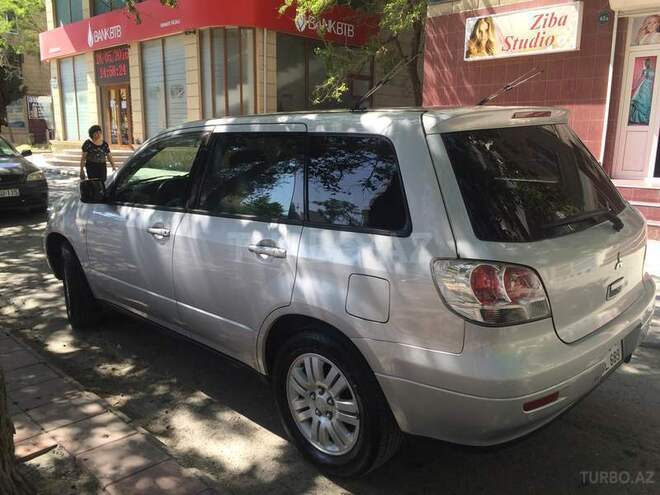 Mitsubishi Airtrek 2002, 119,000 km - 2.0 л - Bakı