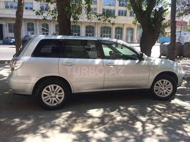 Mitsubishi Airtrek 2002, 119,000 km - 2.0 л - Bakı