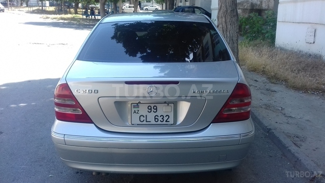 Mercedes C 200 2000, 242,000 km - 2.0 l - Bakı
