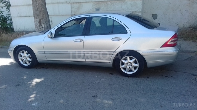 Mercedes C 200 2000, 242,000 km - 2.0 l - Bakı