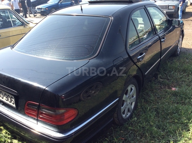 Mercedes E 240 1998, 230,000 km - 2.4 л - Gəncə