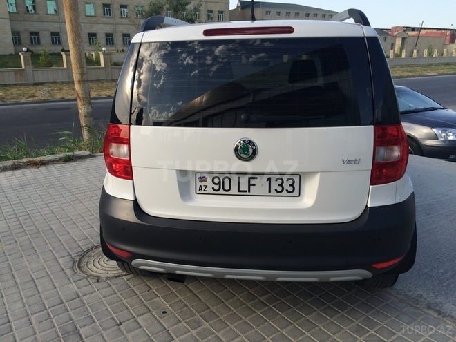 Skoda Yeti 2011, 106,118 km - 1.2 l - Bakı