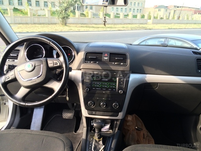 Skoda Yeti 2011, 106,118 km - 1.2 l - Bakı