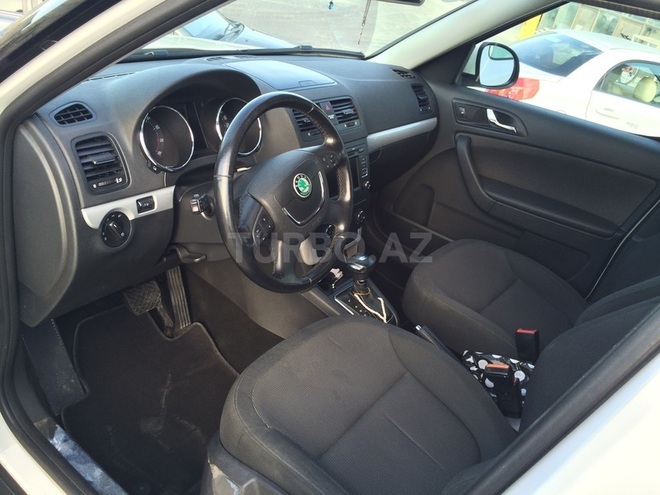 Skoda Yeti 2011, 106,118 km - 1.2 l - Bakı