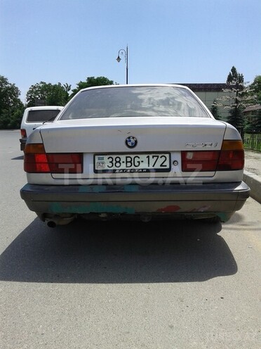 BMW 520 1992, 327,000 km - 2.0 l - Qusar