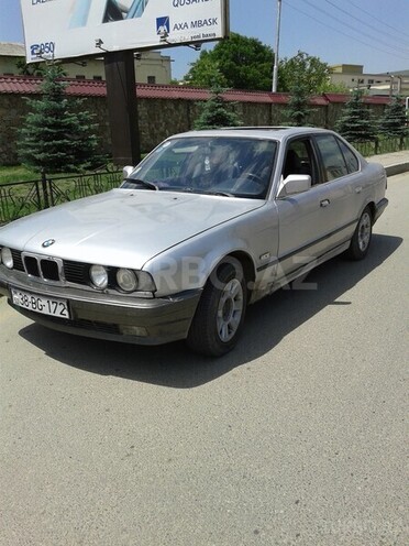 BMW 520 1992, 327,000 km - 2.0 l - Qusar