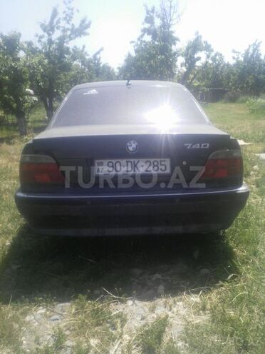 BMW 740 1996, 259,090 km - 4.4 l - Quba