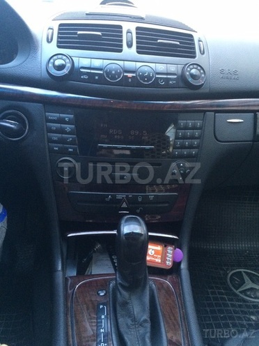 Mercedes E 220 2003, 220,000 km - 2.2 l - Bakı