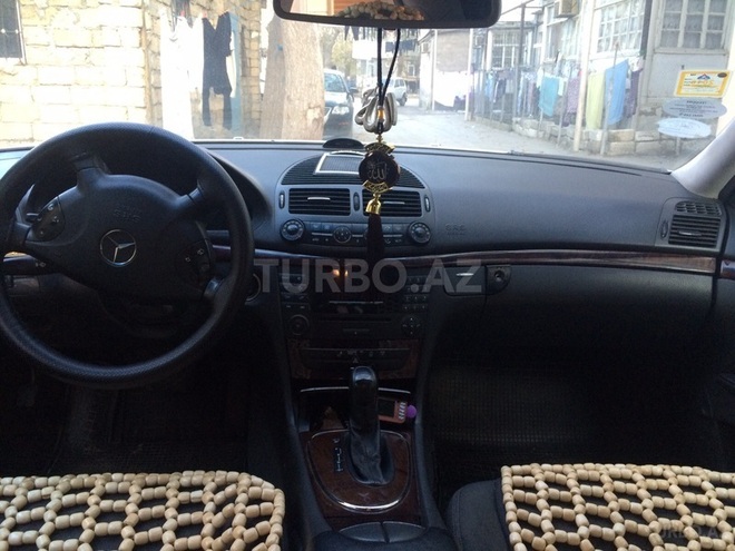 Mercedes E 220 2003, 220,000 km - 2.2 l - Bakı