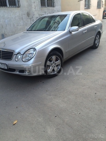 Mercedes E 220 2003, 220,000 km - 2.2 l - Bakı