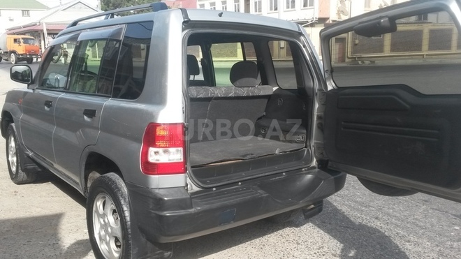 Mitsubishi Pajero io 1999, 327,000 km - 1.8 l - Bakı