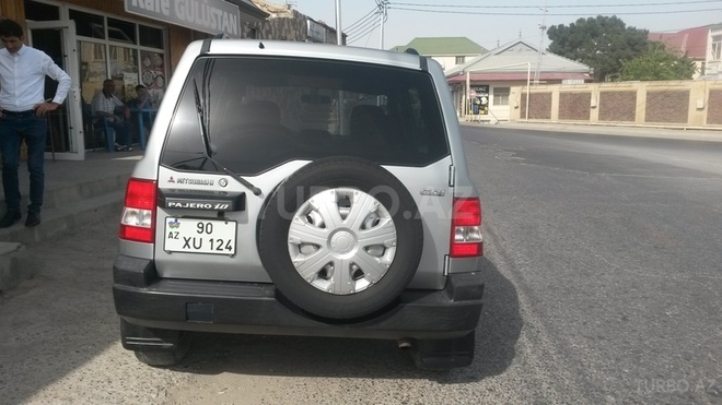 Mitsubishi Pajero io 1999, 327,000 km - 1.8 l - Bakı