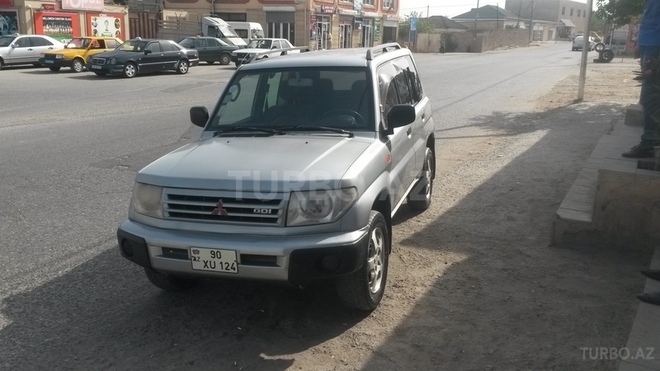 Mitsubishi Pajero io 1999, 327,000 km - 1.8 l - Bakı