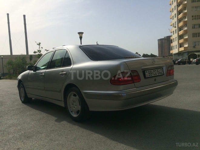 Mercedes E 280 2000, 148,300 km - 2.8 l - Bakı