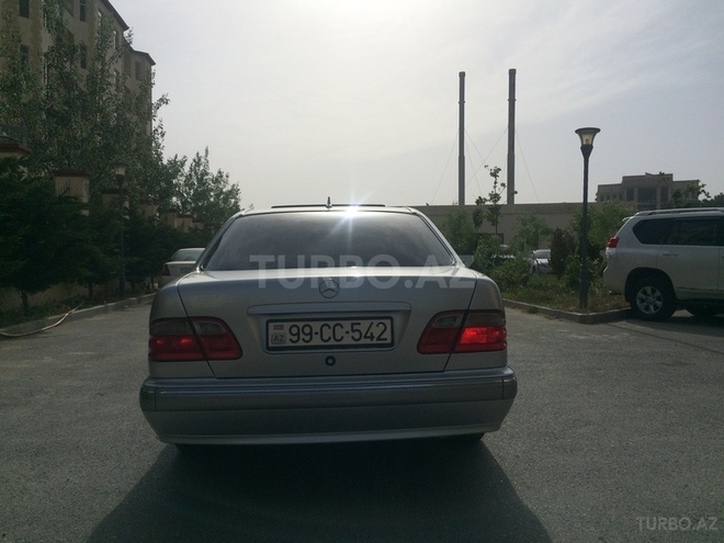 Mercedes E 280 2000, 148,300 km - 2.8 l - Bakı