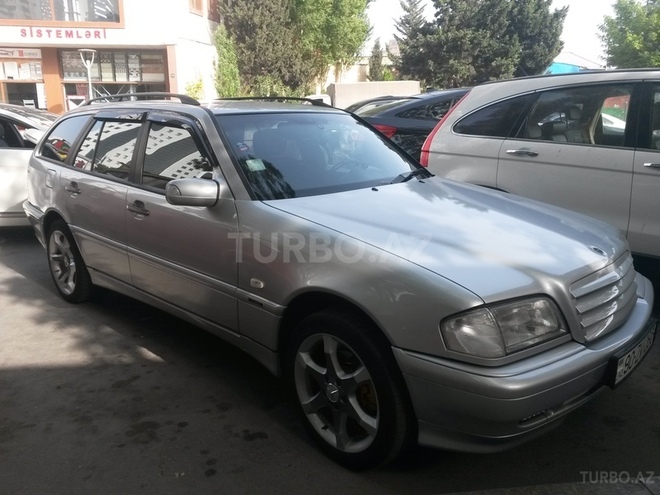Mercedes C 220 1999, 302,000 km - 2.2 l - Bakı
