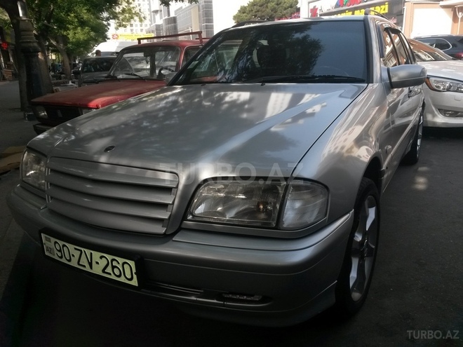 Mercedes C 220 1999, 302,000 km - 2.2 l - Bakı