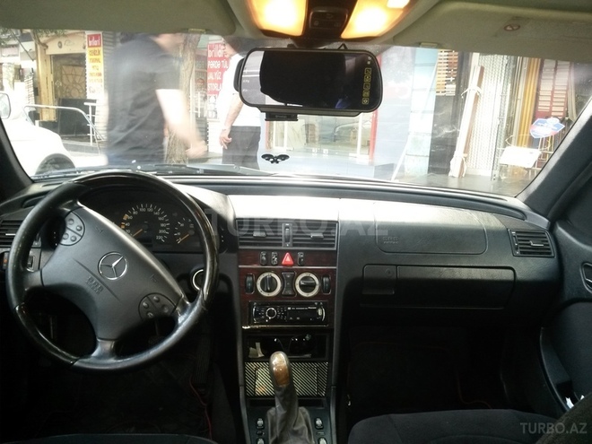 Mercedes C 220 1999, 302,000 km - 2.2 l - Bakı