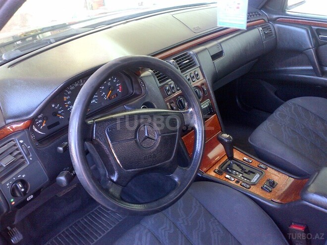 Mercedes E 200 1997, 315,000 km - 2.0 l - Bakı
