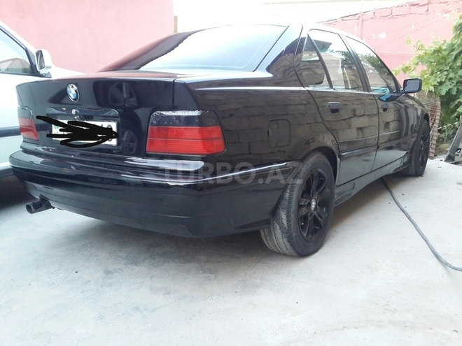 BMW 318 1992, 401,792 km - 1.8 l - Bakı
