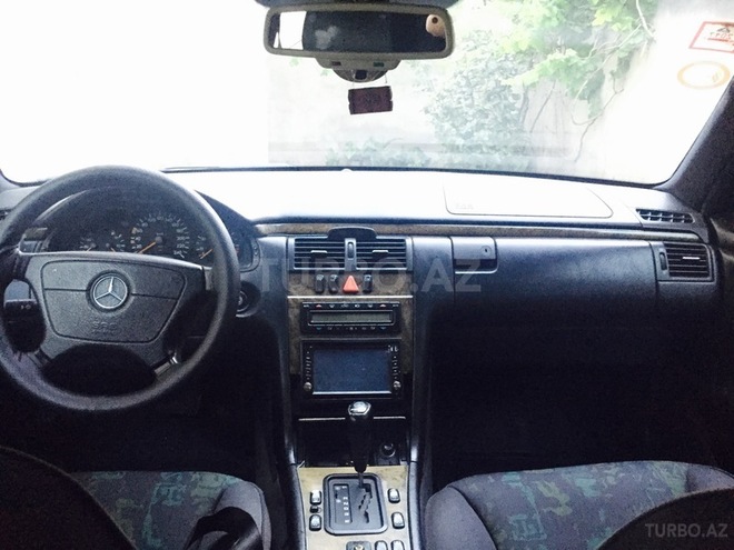 Mercedes E 230 1996, 350,000 km - 2.3 l - Bakı
