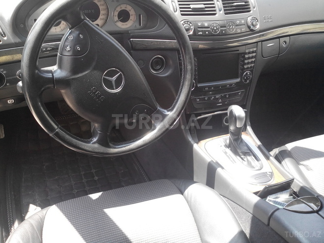 Mercedes E 240 2003, 247,542 km - 2.6 l - Bakı