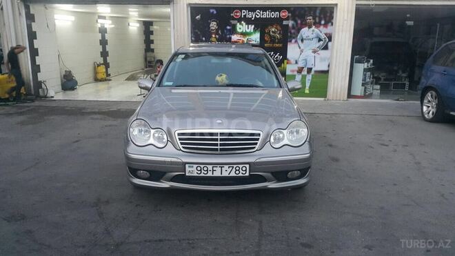 Mercedes C 250 2005, 176,000 km - 2.5 l - Bakı