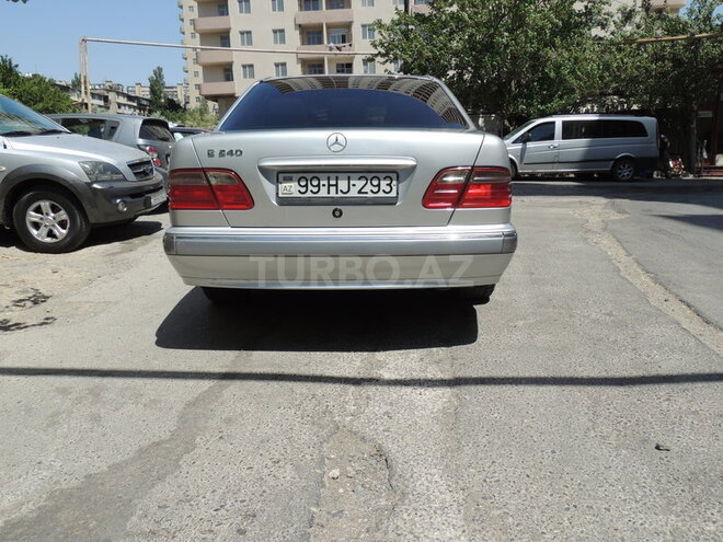 Mercedes E 240 2000, 294,000 km - 2.4 л - Bakı