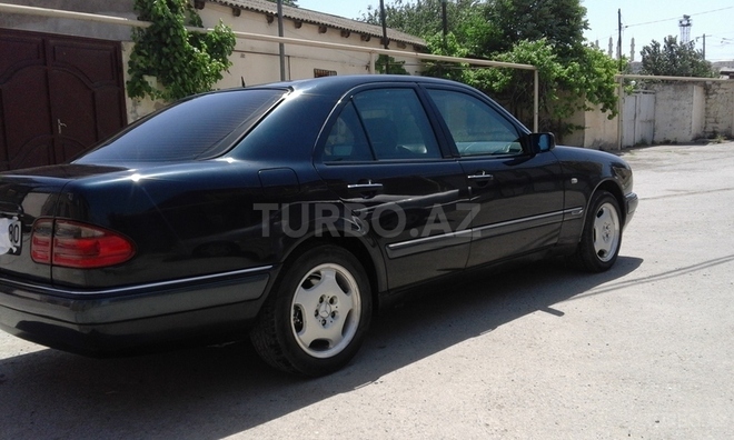 Mercedes E 240 1998, 237,000 km - 2.4 l - Bakı