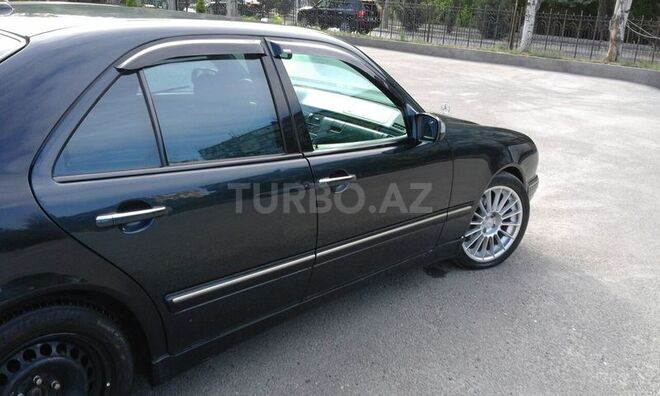 Mercedes E 320 2000, 250,000 km - 3.2 л - Bakı