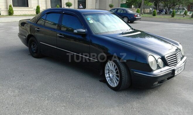 Mercedes E 320 2000, 250,000 km - 3.2 л - Bakı