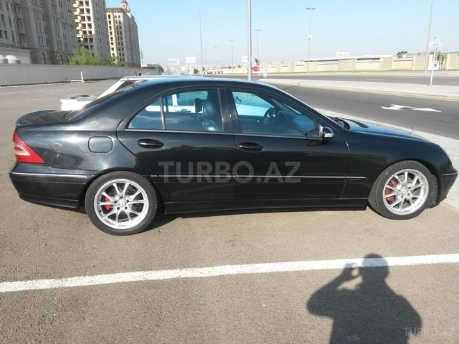 Mercedes C 320 2000, 270,000 km - 3.2 l - Bakı