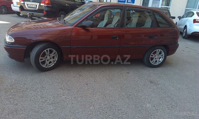 Opel Astra 1997, 231,000 km - 1.6 l - Sumqayıt