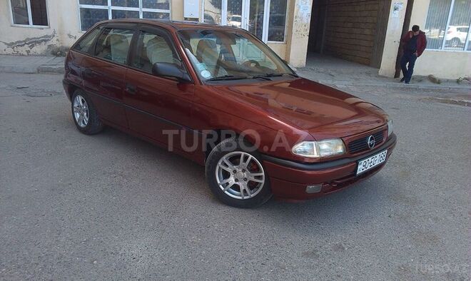 Opel Astra 1997, 231,000 km - 1.6 l - Sumqayıt