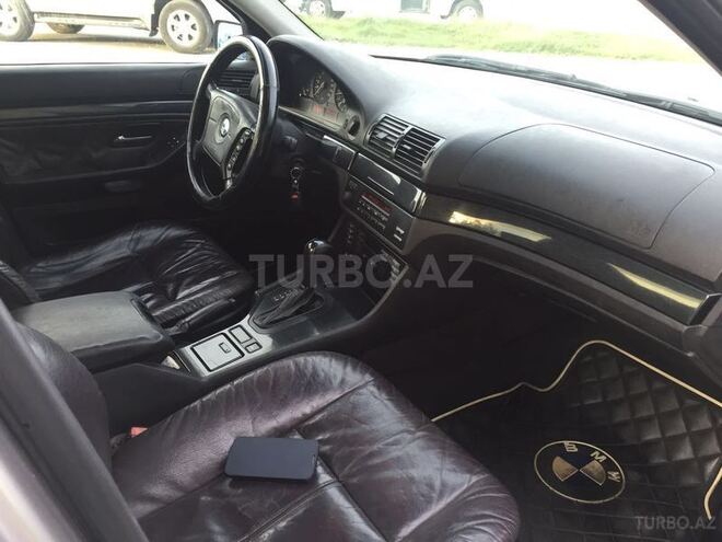 BMW 523 1998, 247,000 km - 2.5 l - Sumqayıt