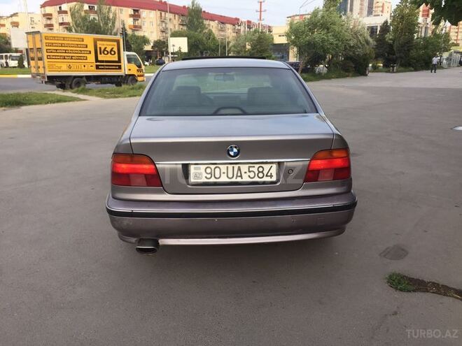 BMW 523 1998, 247,000 km - 2.5 l - Sumqayıt