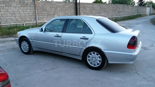 Mercedes C 180 1999, 260,000 km - 1.8 л - Bakı