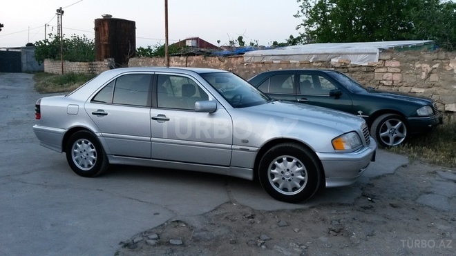 Mercedes C 180 1999, 260,000 km - 1.8 л - Bakı