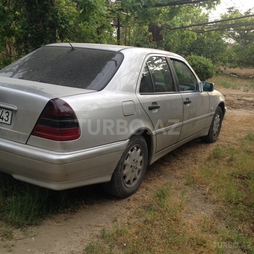 Mercedes C 220 1998, 270,000 km - 2.2 l - Sumqayıt