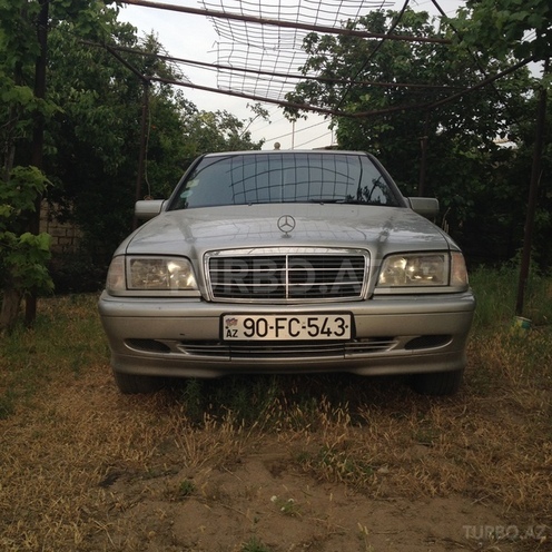 Mercedes C 220 1998, 270,000 km - 2.2 l - Sumqayıt