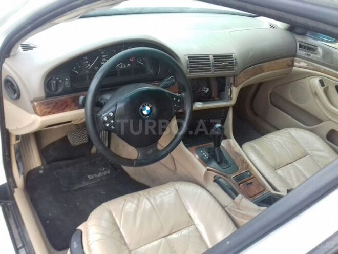 BMW 528 2000, 270,000 km - 2.8 l - Bakı