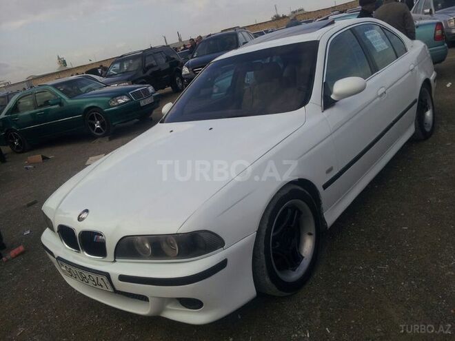 BMW 528 2000, 270,000 km - 2.8 l - Bakı