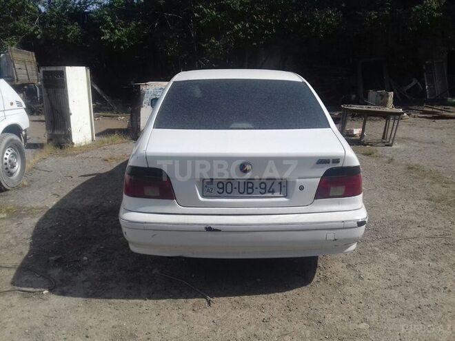 BMW 528 2000, 270,000 km - 2.8 l - Bakı