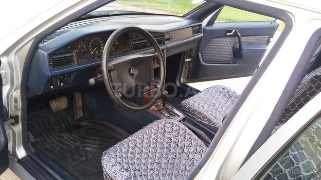 Mercedes 190 1991, 255,000 km - 2.6 l - Bakı