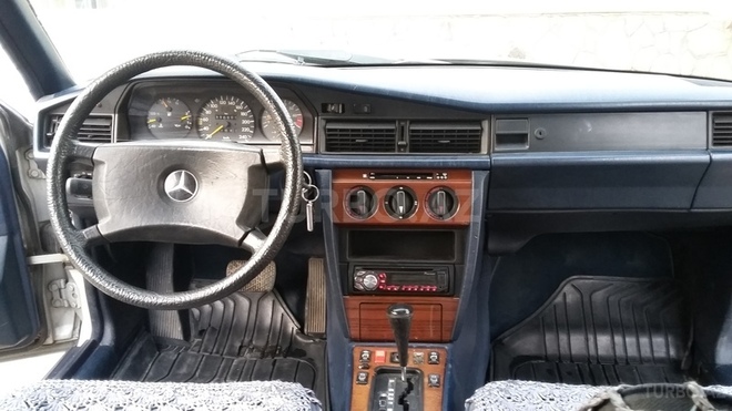 Mercedes 190 1991, 255,000 km - 2.6 l - Bakı