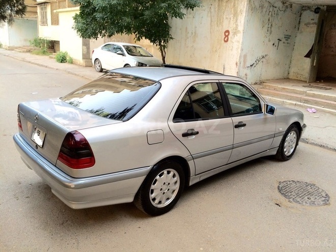 Mercedes C 200 1998, 175,000 km - 2.0 л - Bakı