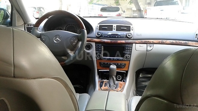 Mercedes E 240 2002, 210,000 km - 2.6 l - Bakı