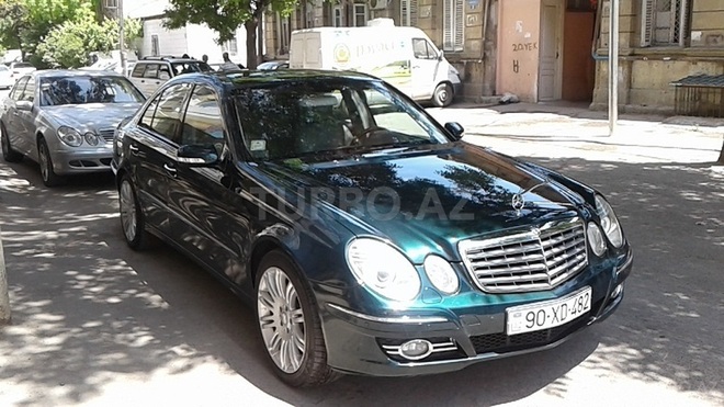 Mercedes E 240 2002, 210,000 km - 2.6 l - Bakı