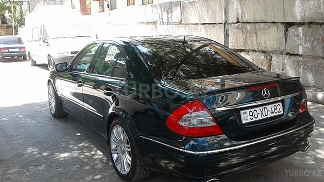 Mercedes E 240 2002, 210,000 km - 2.6 l - Bakı